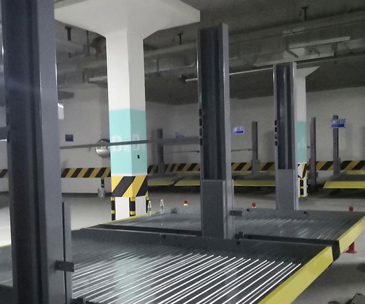 三層升降橫移式機械式停車設(shè)備過驗收